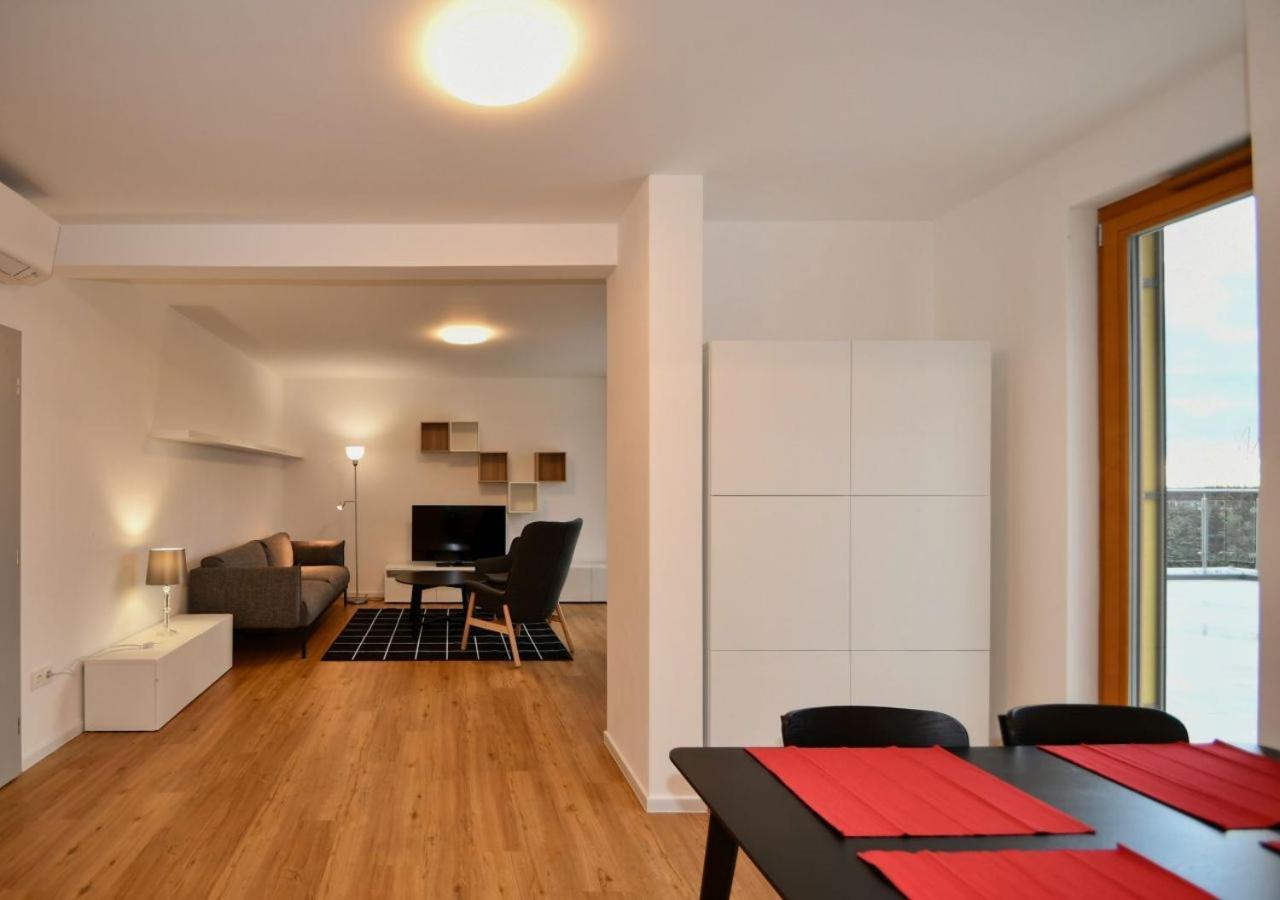 Appartement Efi Holzova 28 *