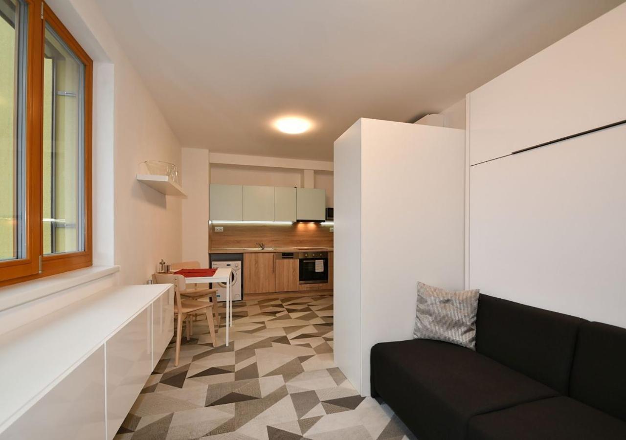 Efi Holzova 28 Appartement