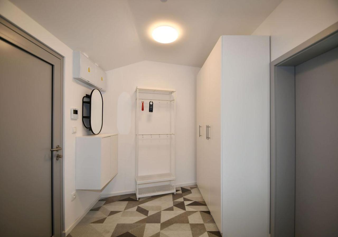 Efi Holzova 28 Appartement