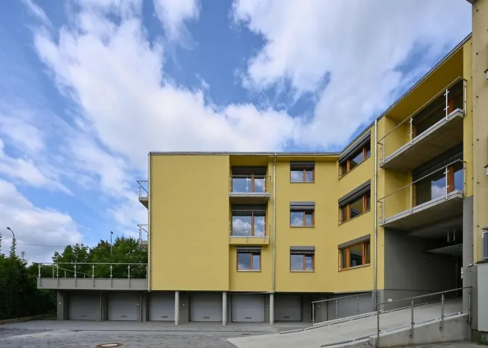 Efi Residence Holzova 28