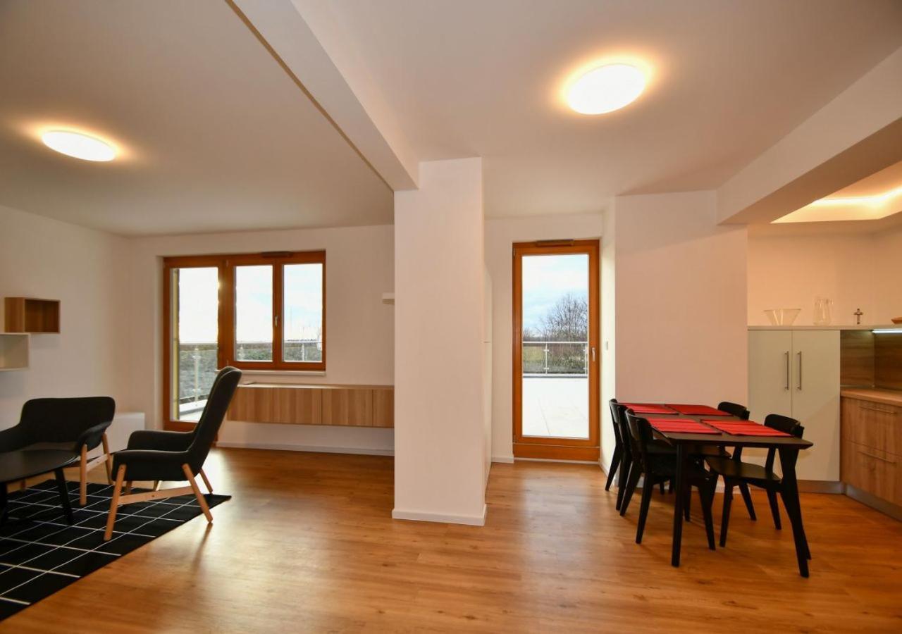 Efi Holzova 28 Apartmán